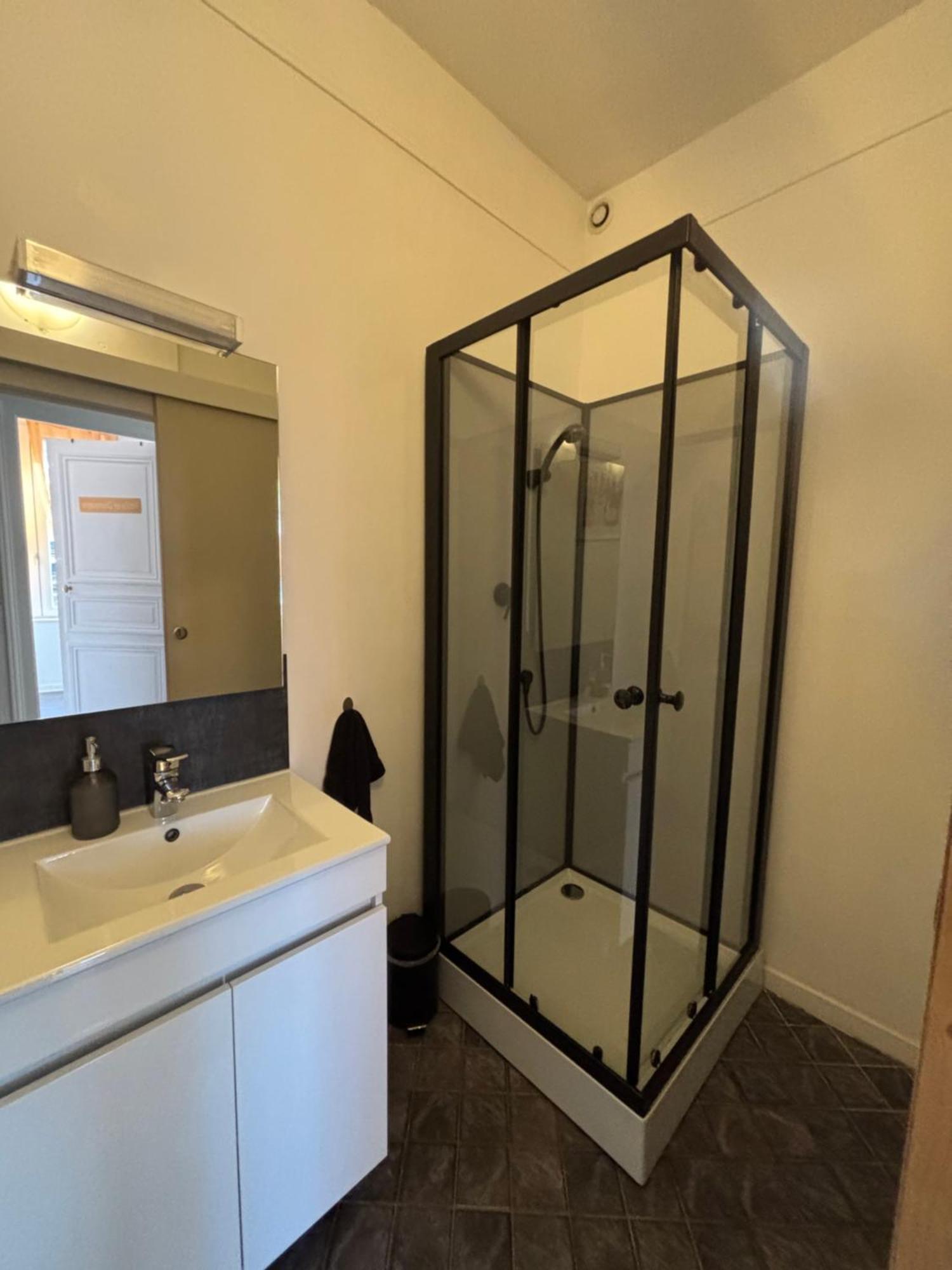 Petille En Champagne - 1 Chambre - Terrasse エペルネー エクステリア 写真